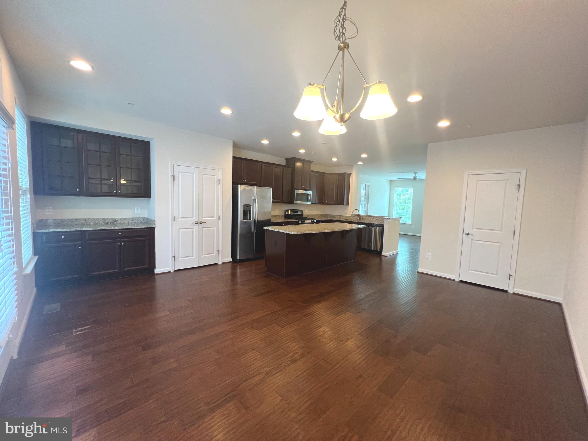 CRESCENT PLACE - Residential Lease