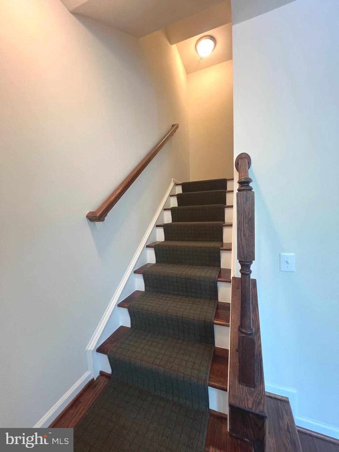 CRESCENT PLACE - Residential Lease