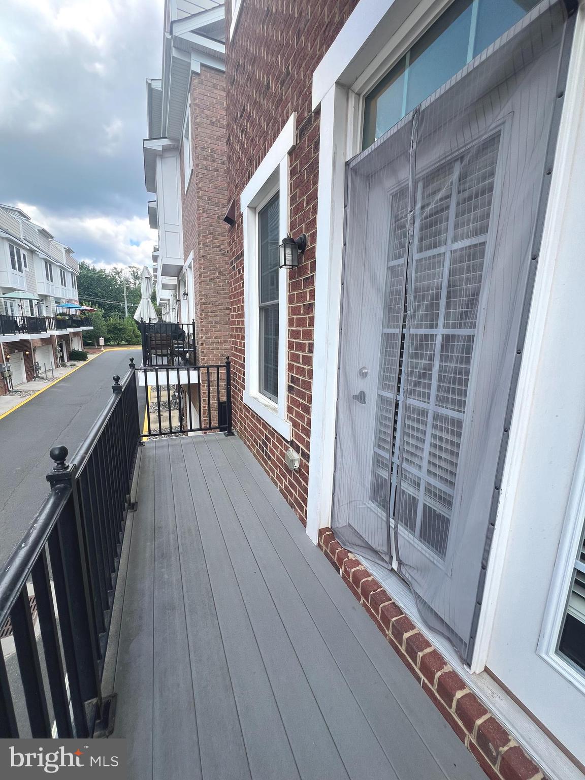 CRESCENT PLACE - Residential Lease