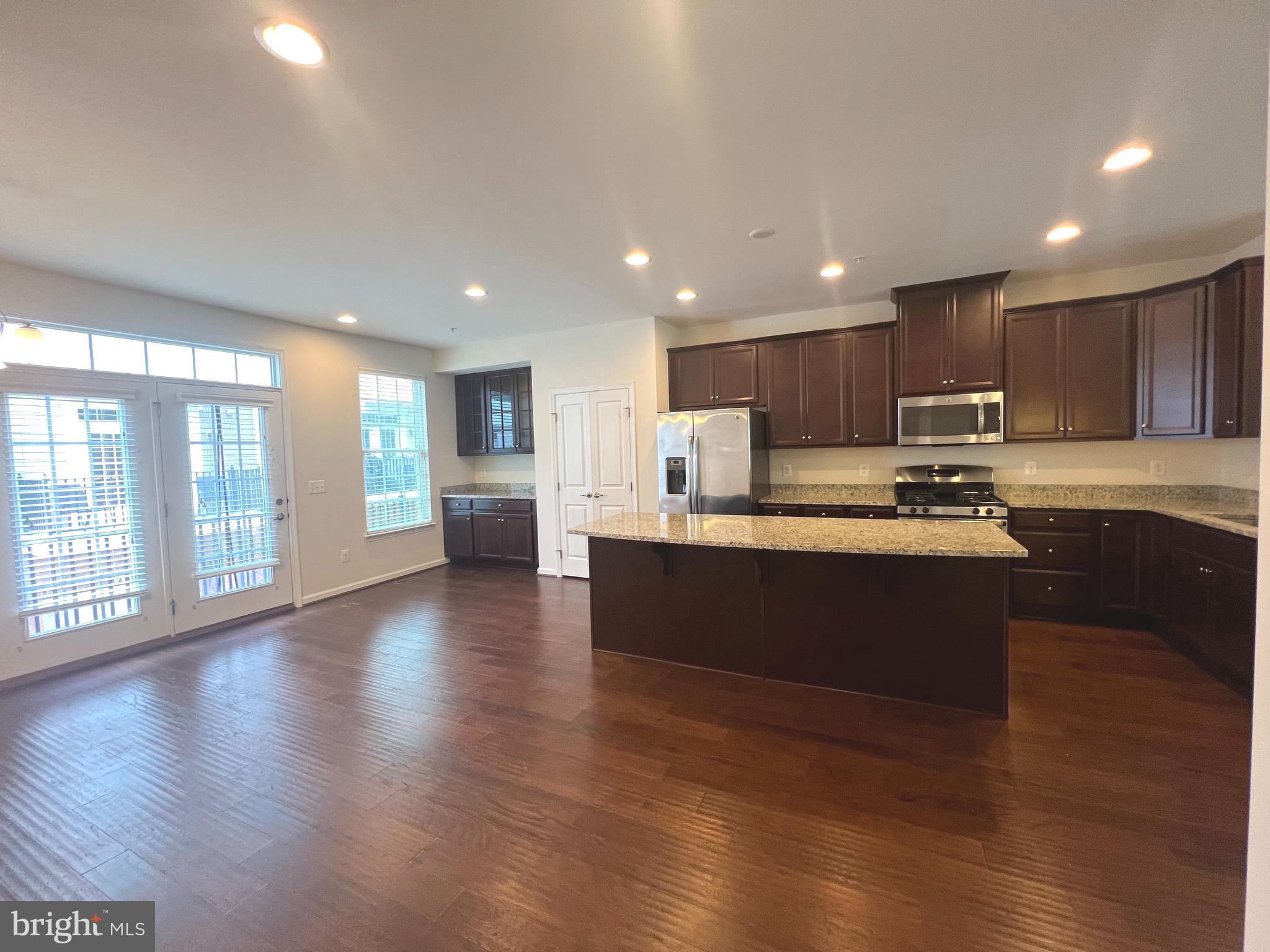 CRESCENT PLACE - Residential Lease