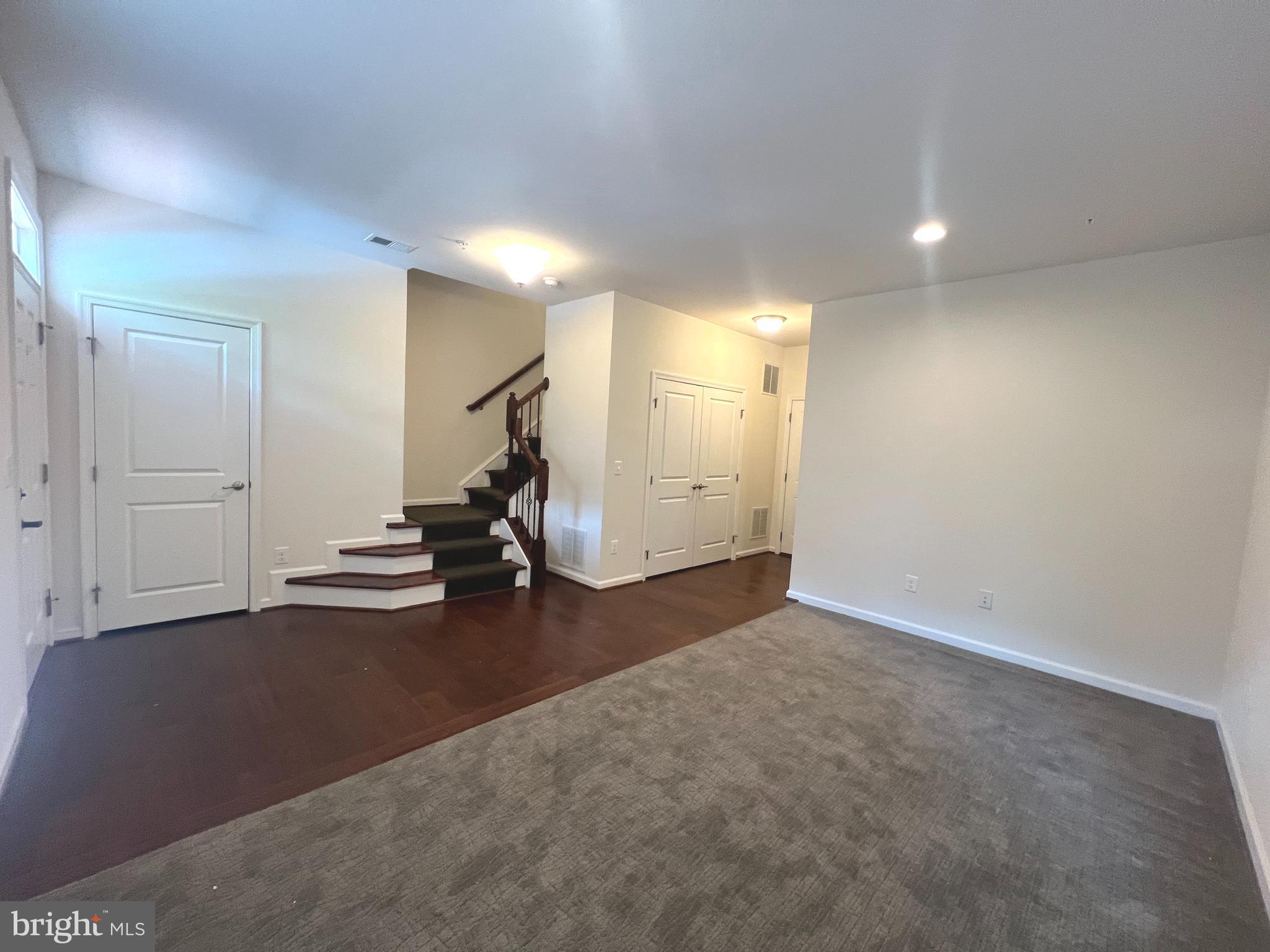 CRESCENT PLACE - Residential Lease