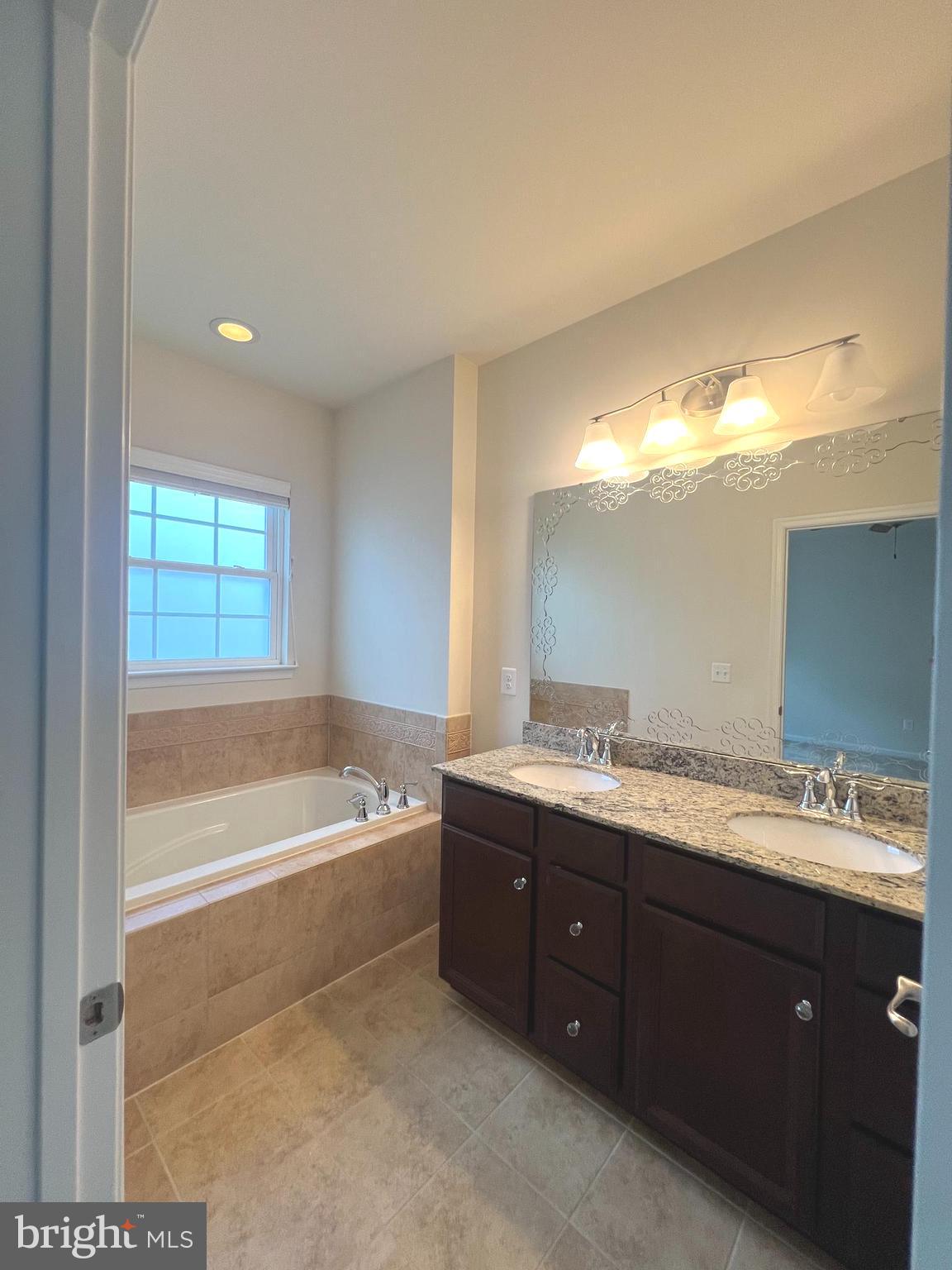 CRESCENT PLACE - Residential Lease