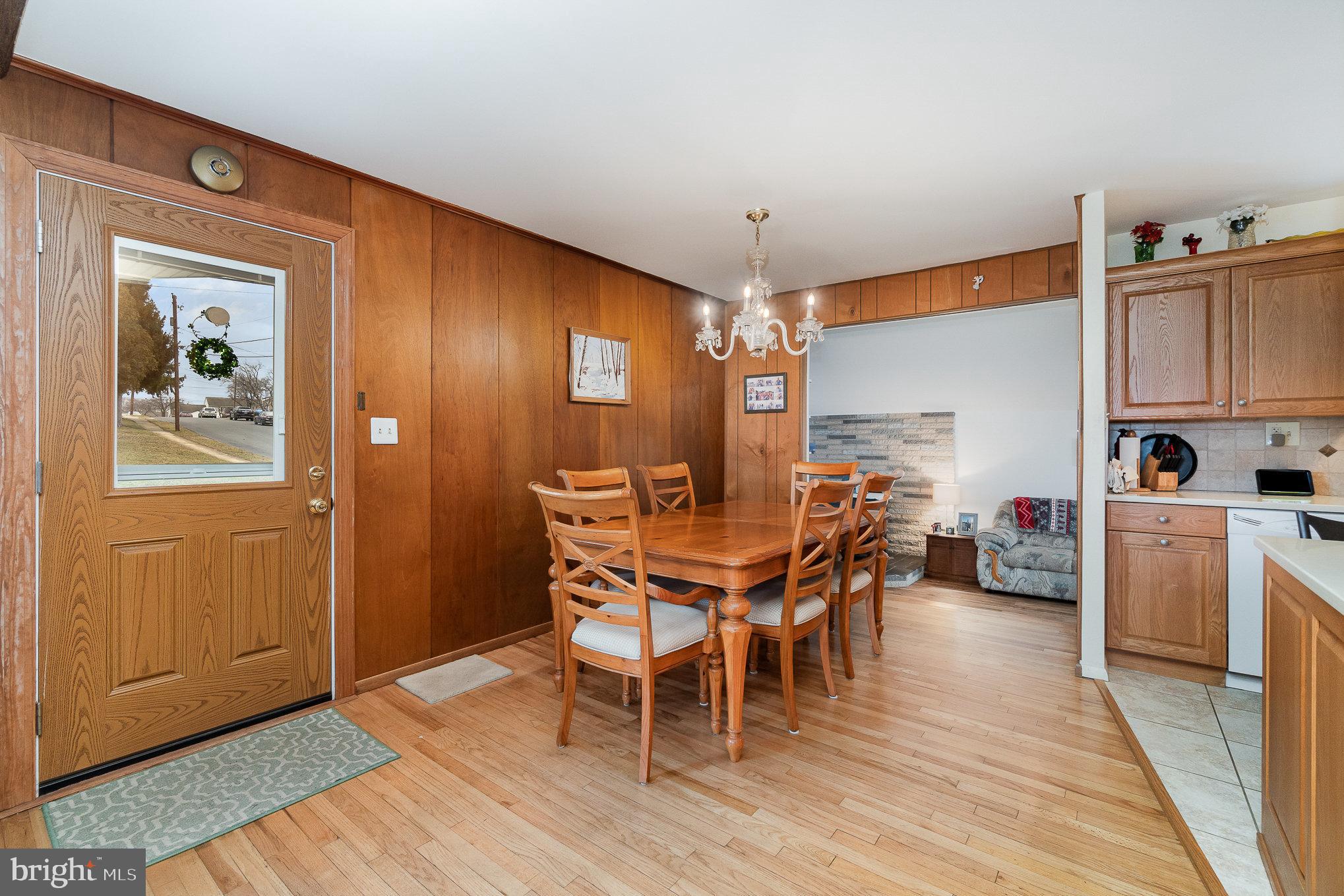 DELBROOK MANOR - Residential