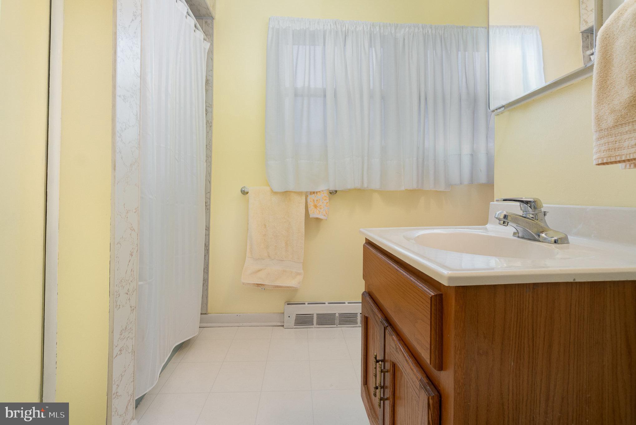 DELBROOK MANOR - Residential