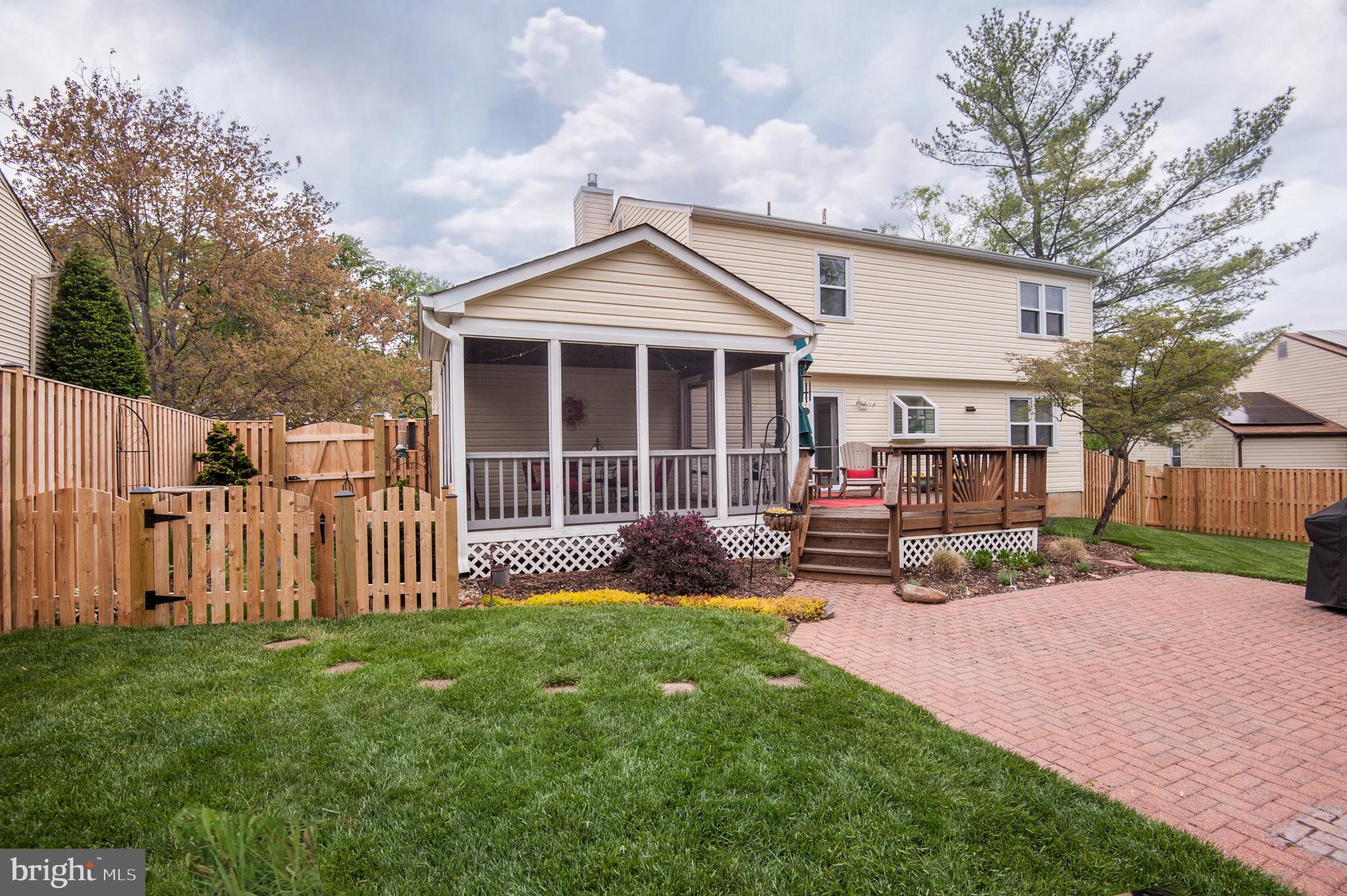 HUNTERS CREEK - Residential