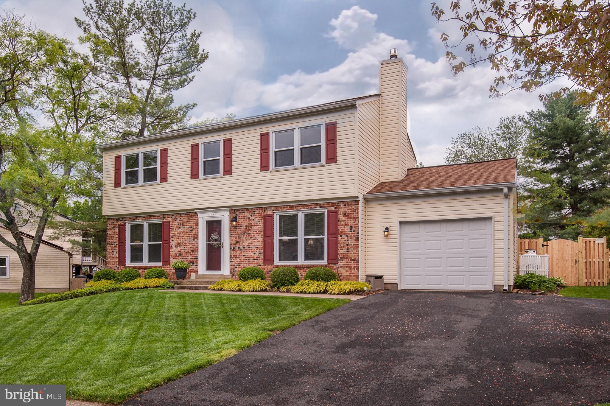 HUNTERS CREEK - Residential