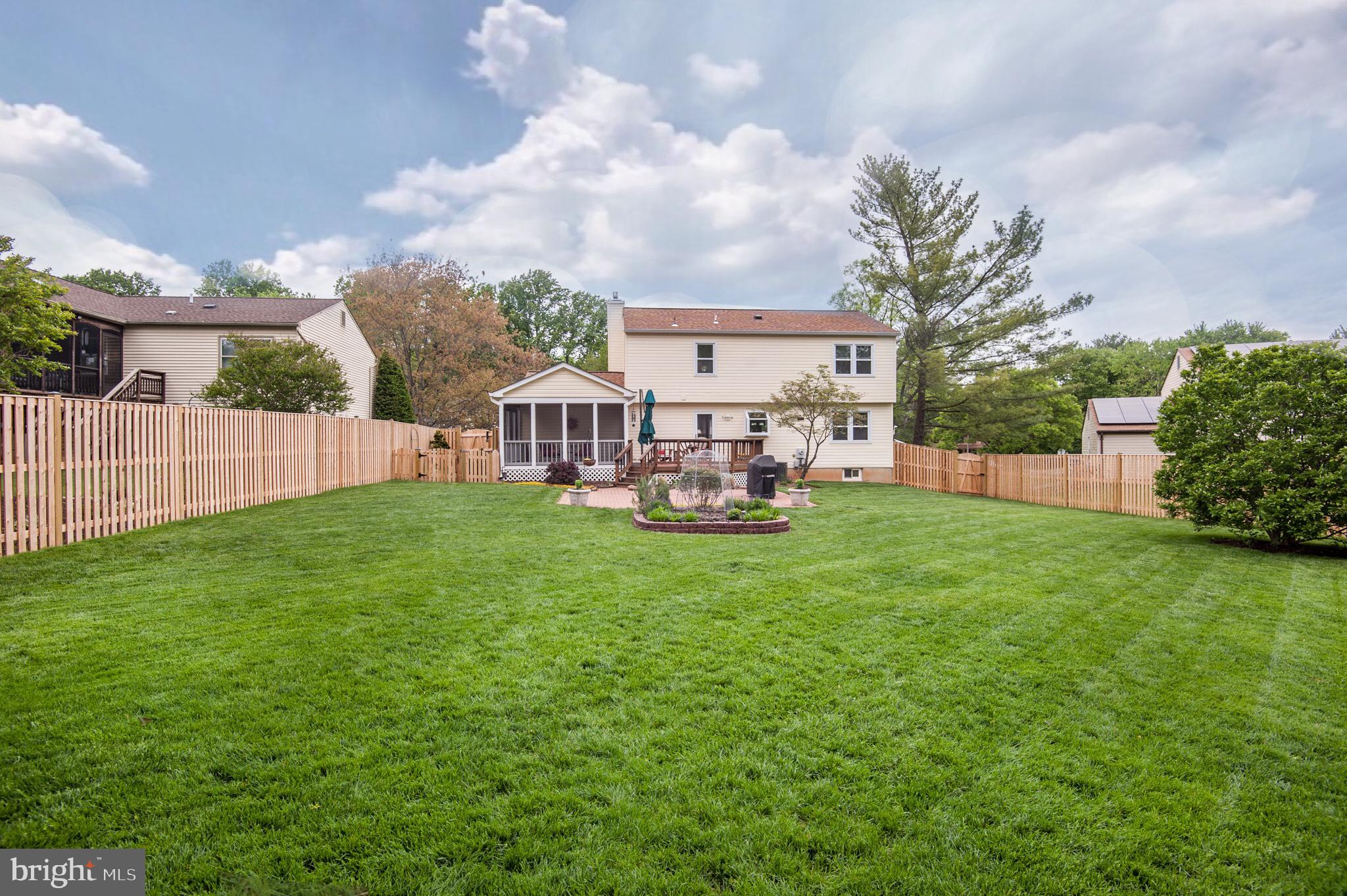 HUNTERS CREEK - Residential