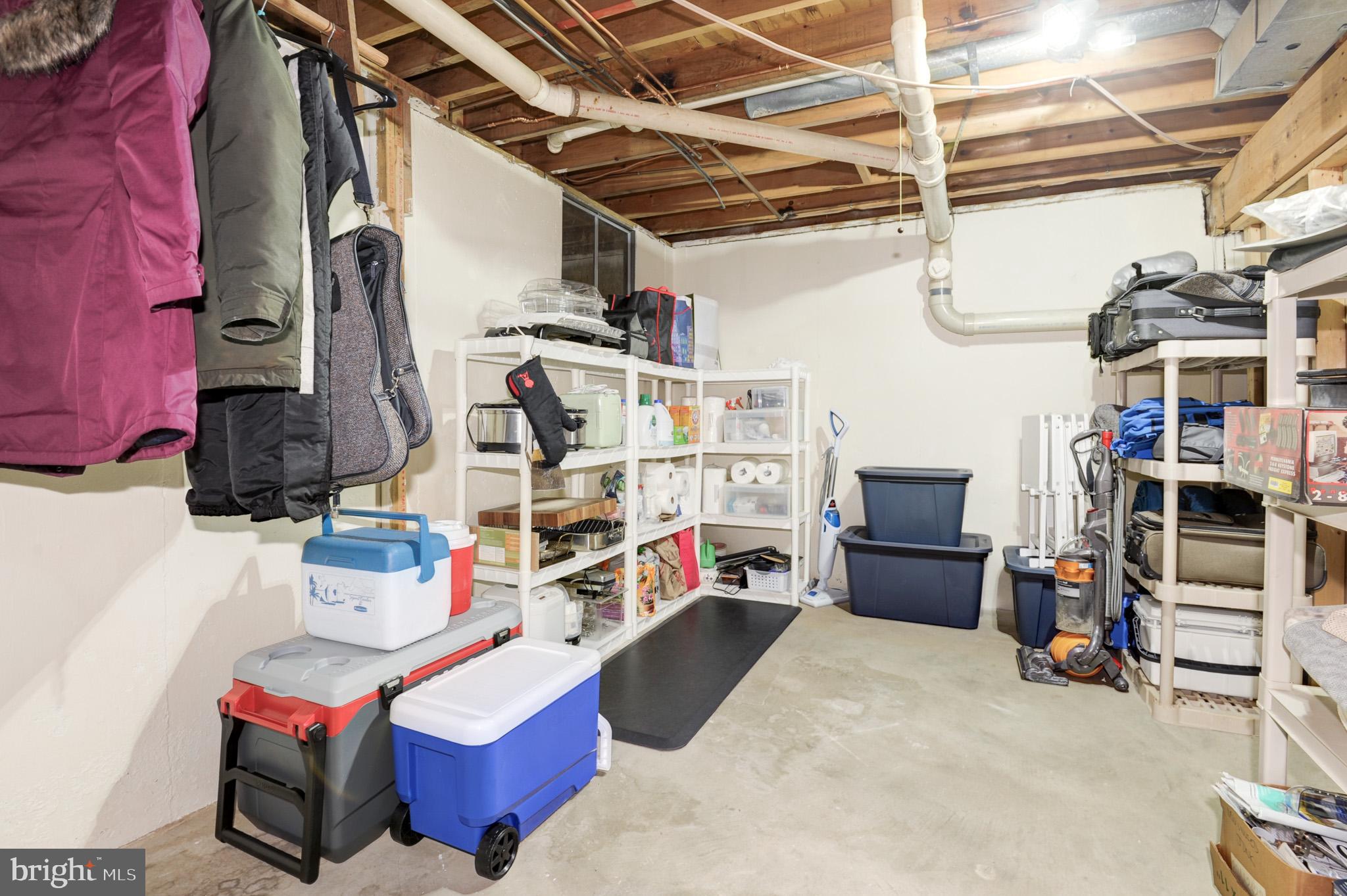 HUNTERS CREEK - Residential