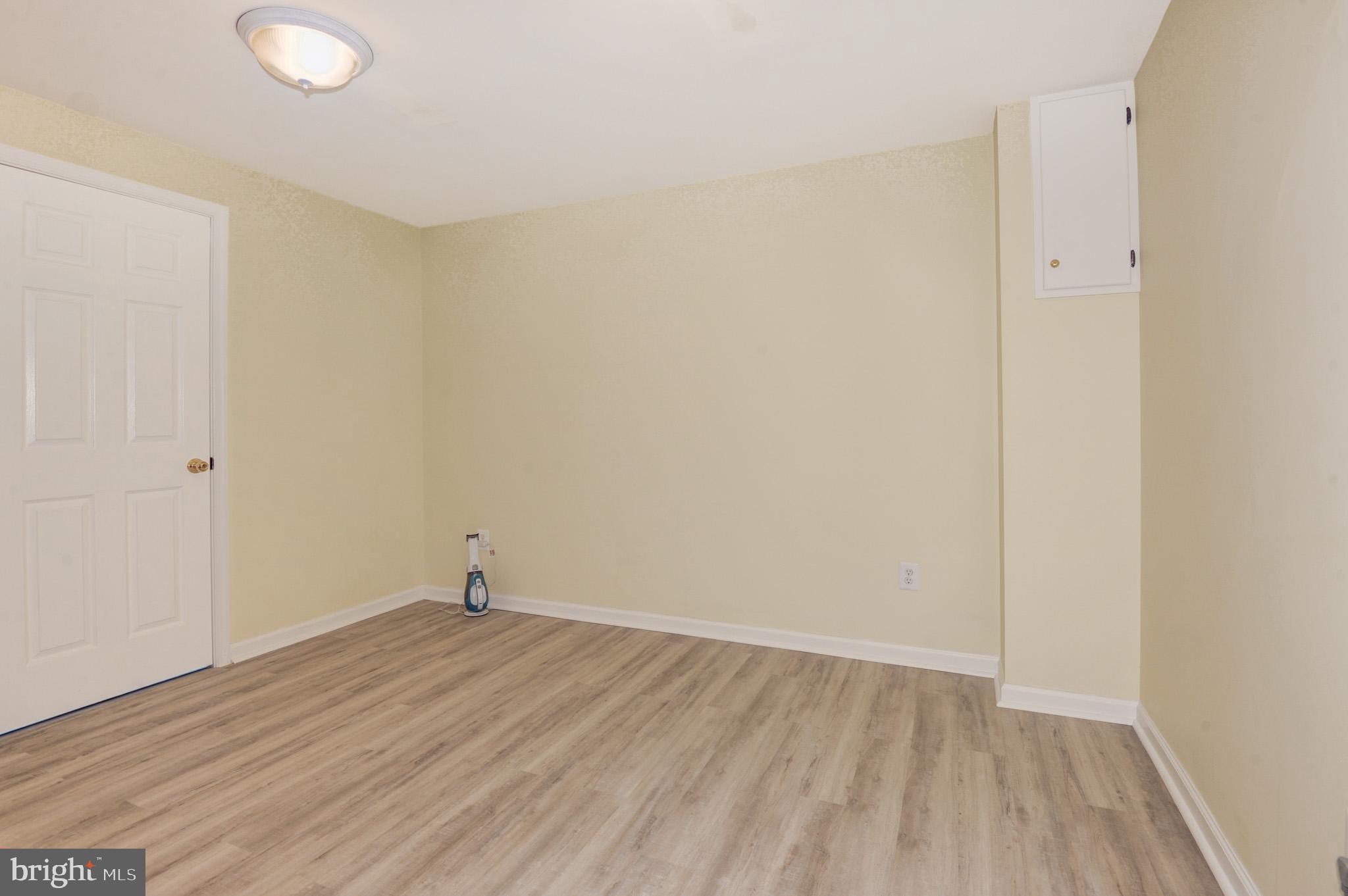 HUNTERS CREEK - Residential