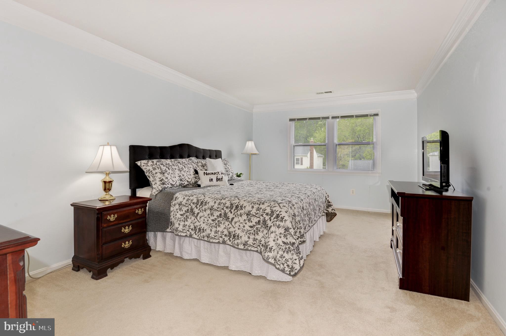 HUNTERS CREEK - Residential