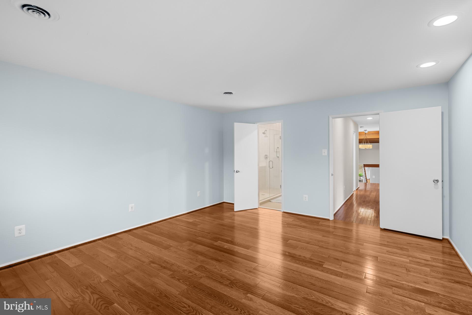 COURTS OF WYNGATE - Residential