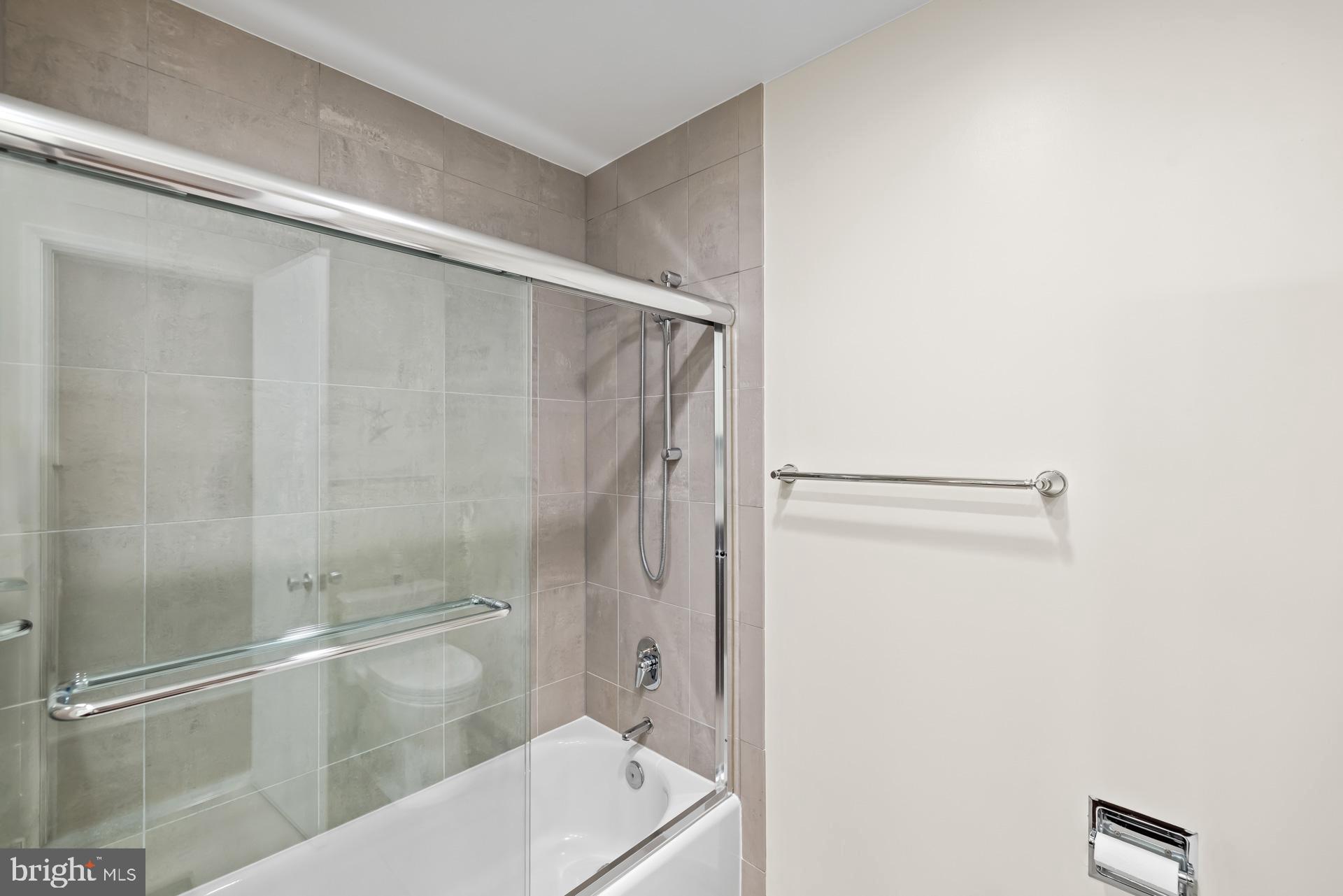 COURTS OF WYNGATE - Residential