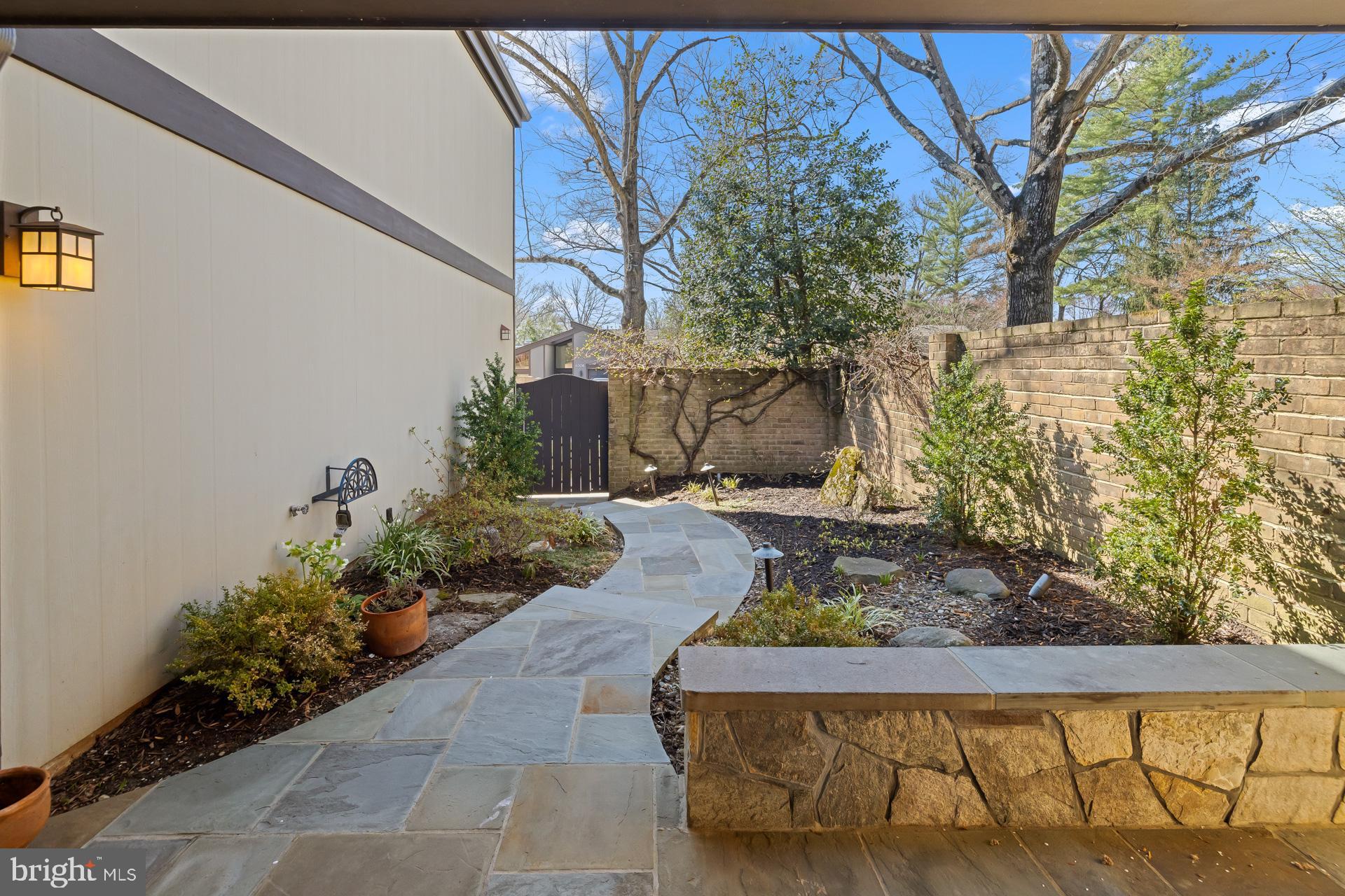 COURTS OF WYNGATE - Residential