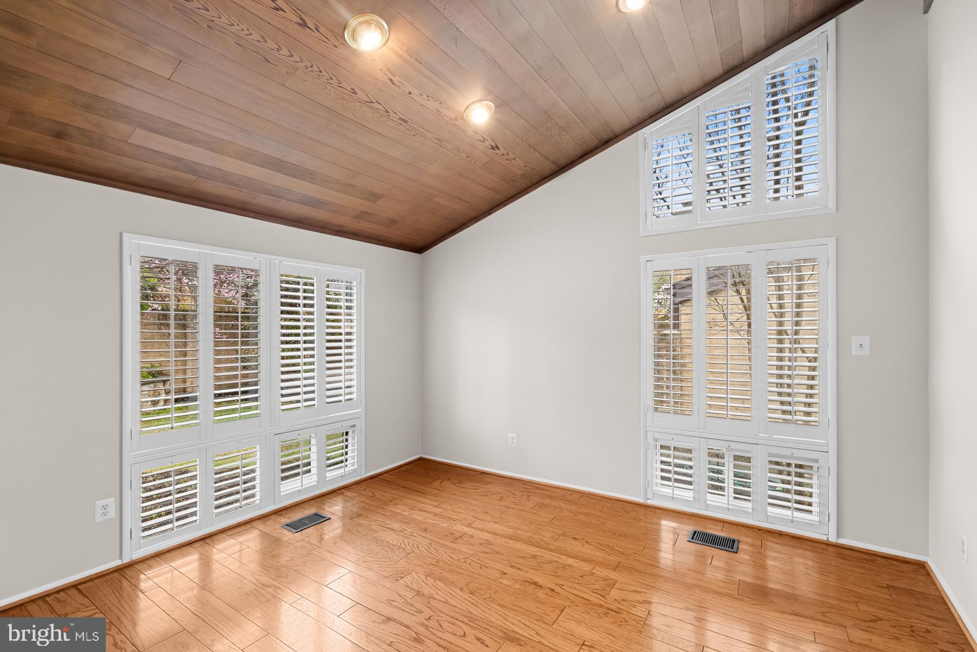 COURTS OF WYNGATE - Residential