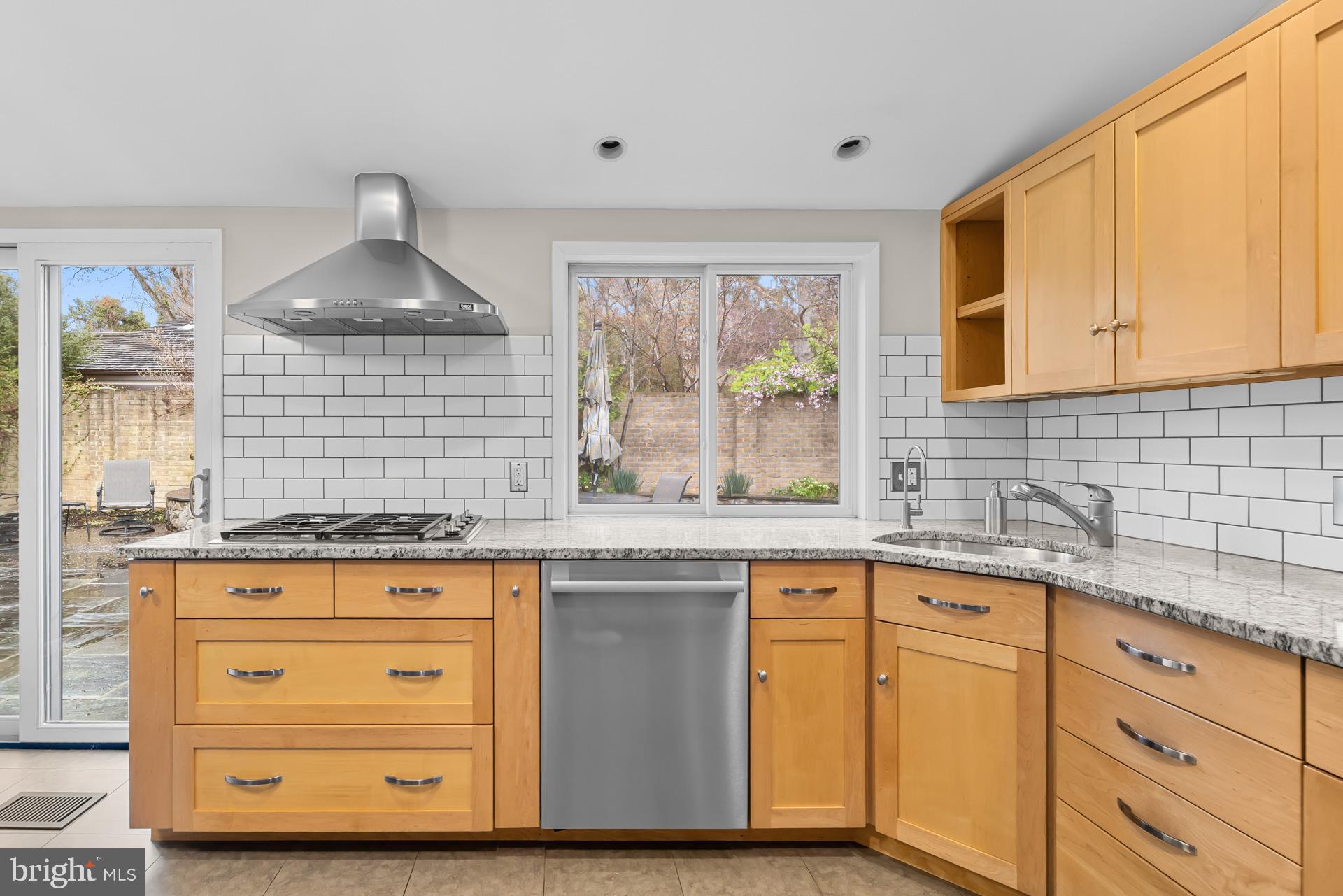 COURTS OF WYNGATE - Residential