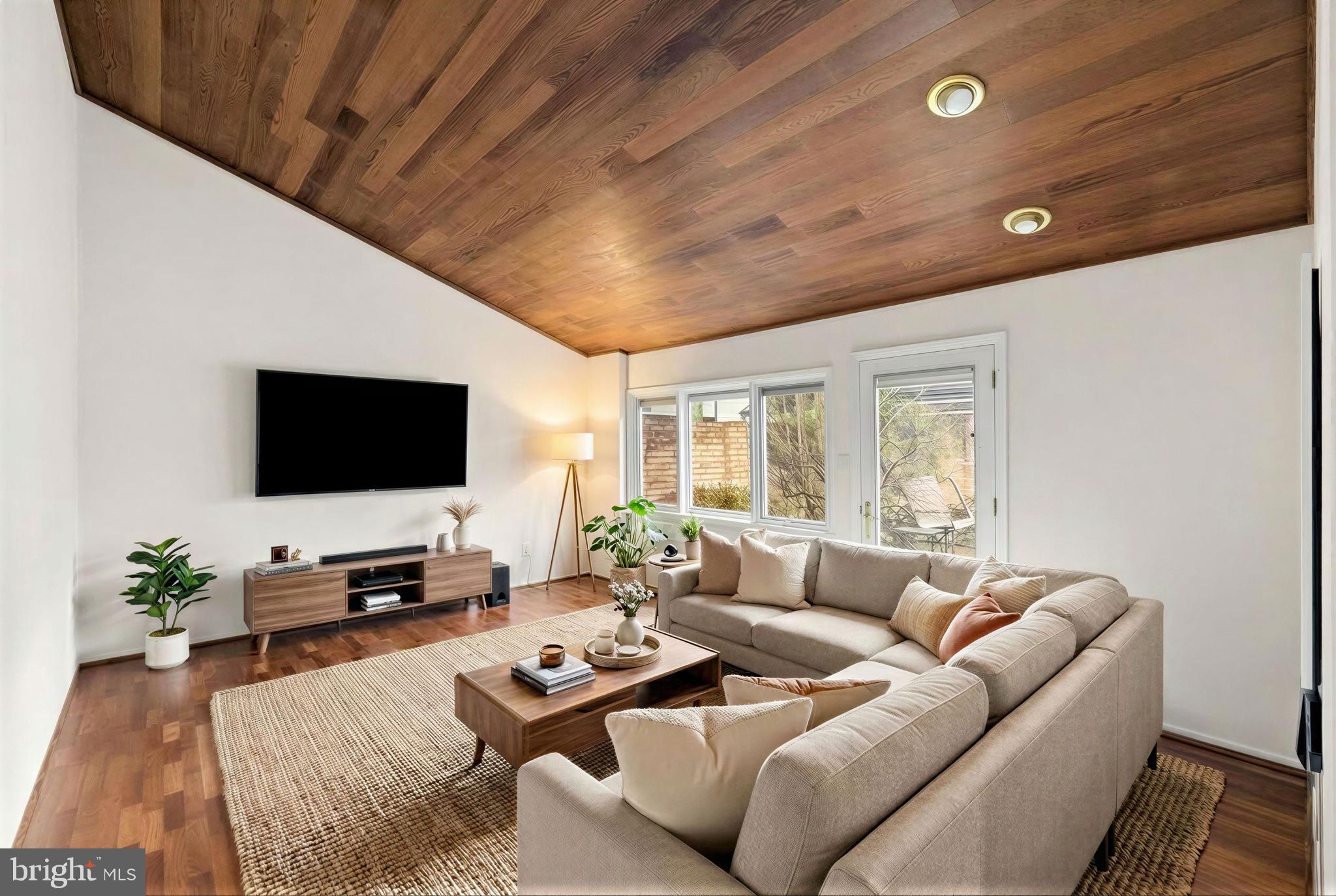 COURTS OF WYNGATE - Residential