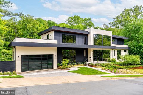 3632 36TH ROAD N ARLINGTON VA 22207