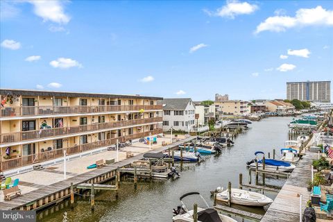 Condo For Sale - 170 Captains Quarters Road #204<br/> OCEAN CITY, MD 21842