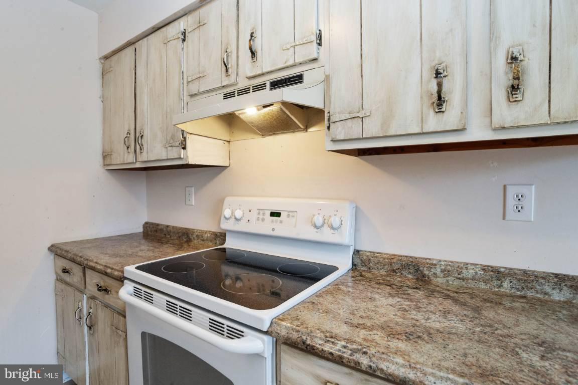 RYON WOODS - Residential