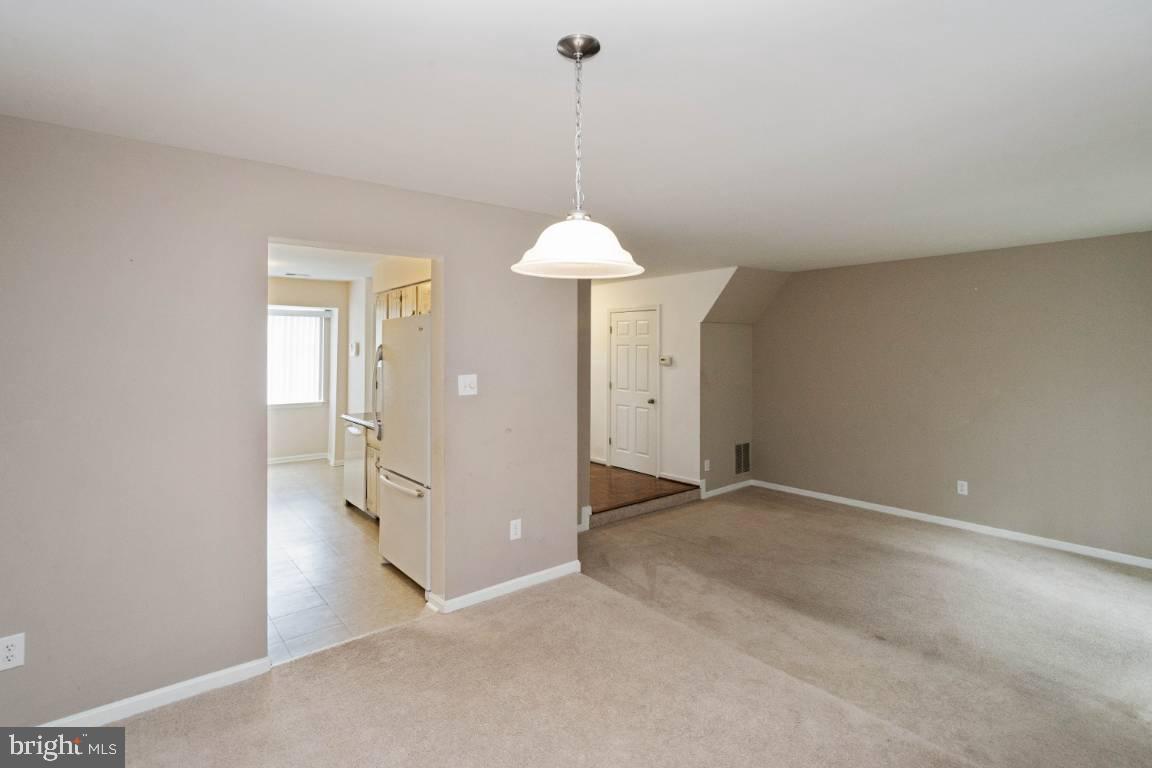 RYON WOODS - Residential