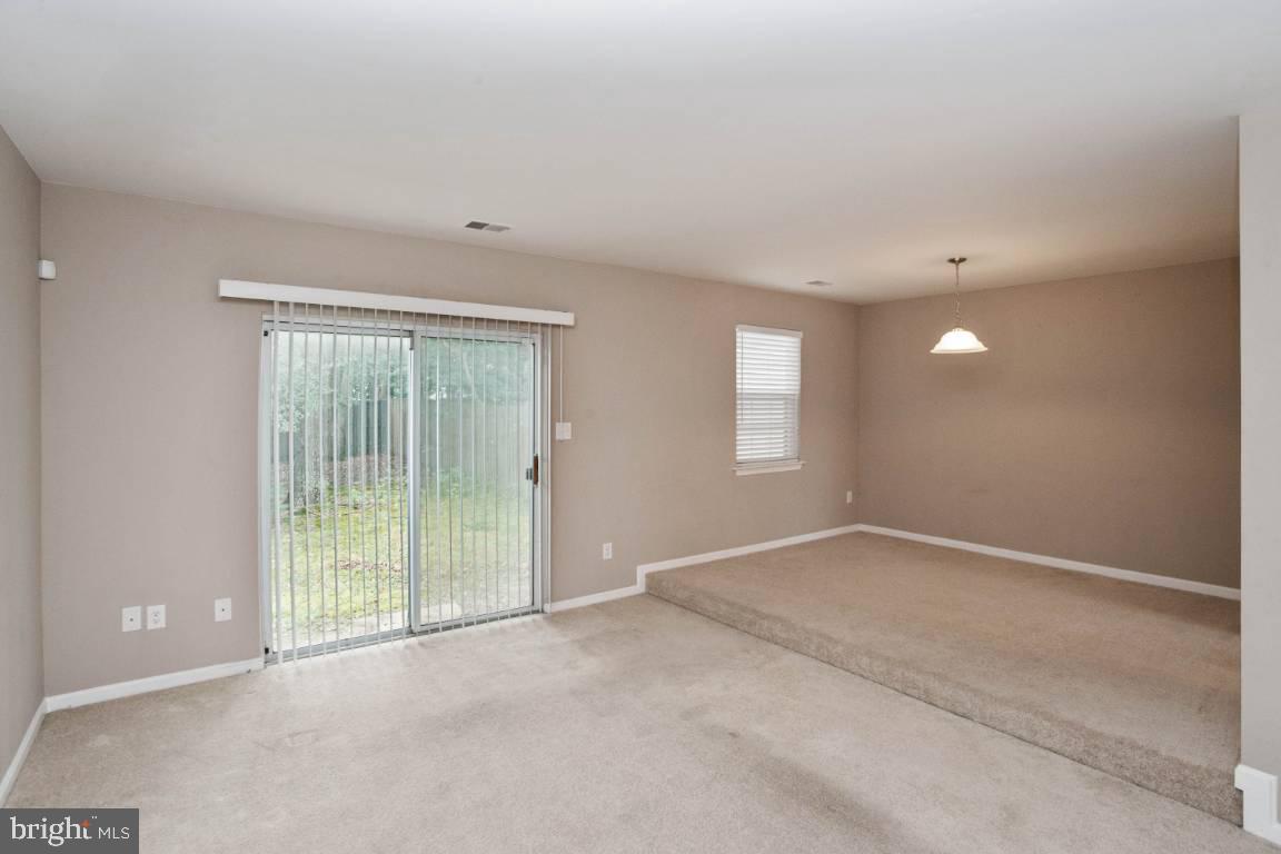 RYON WOODS - Residential