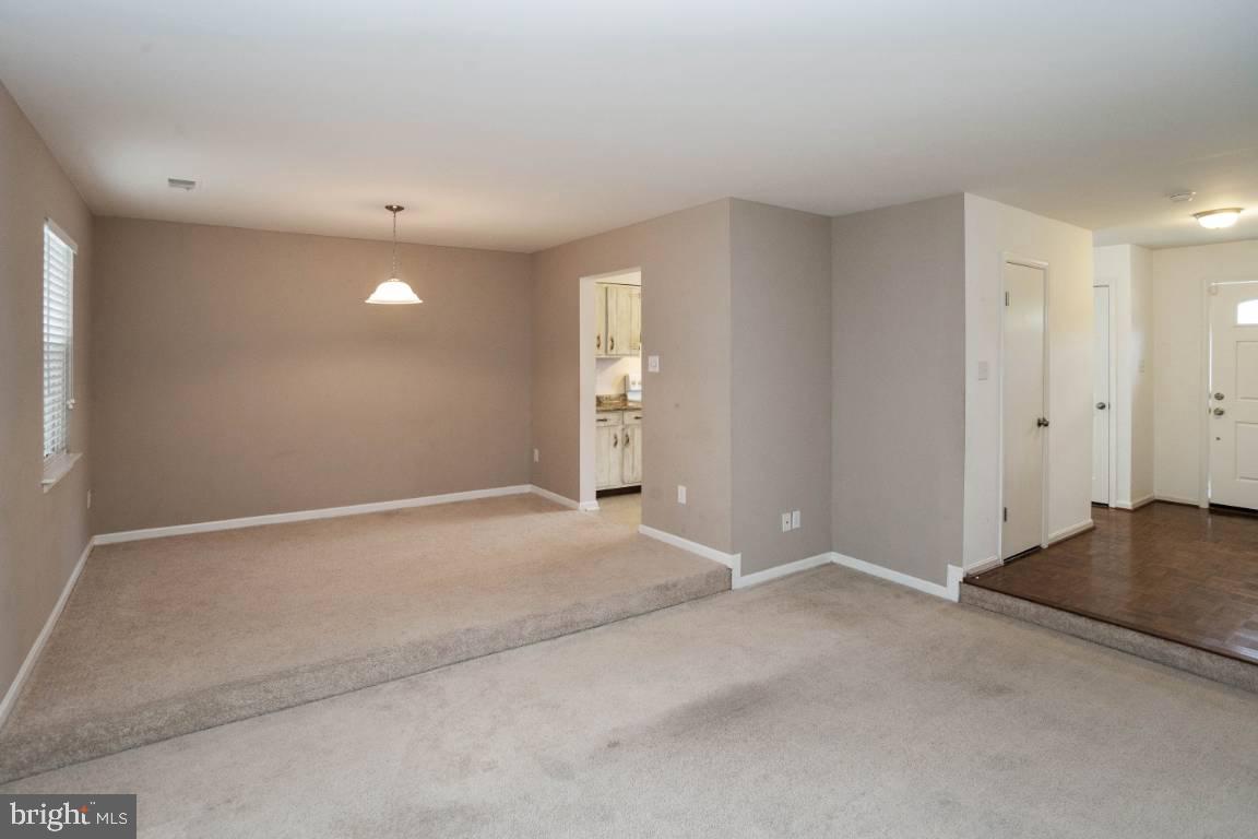 RYON WOODS - Residential