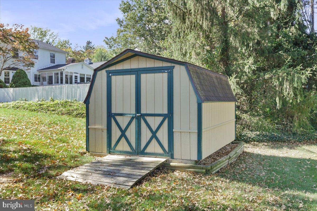 CLOVERTON - Residential