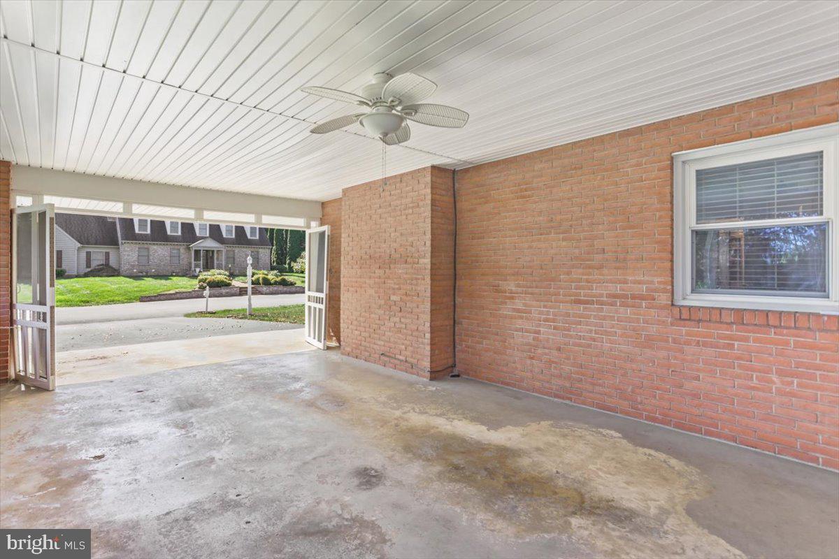 CLOVERTON - Residential