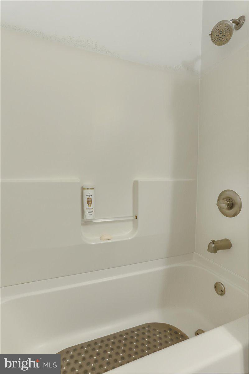 CLOVERTON - Residential