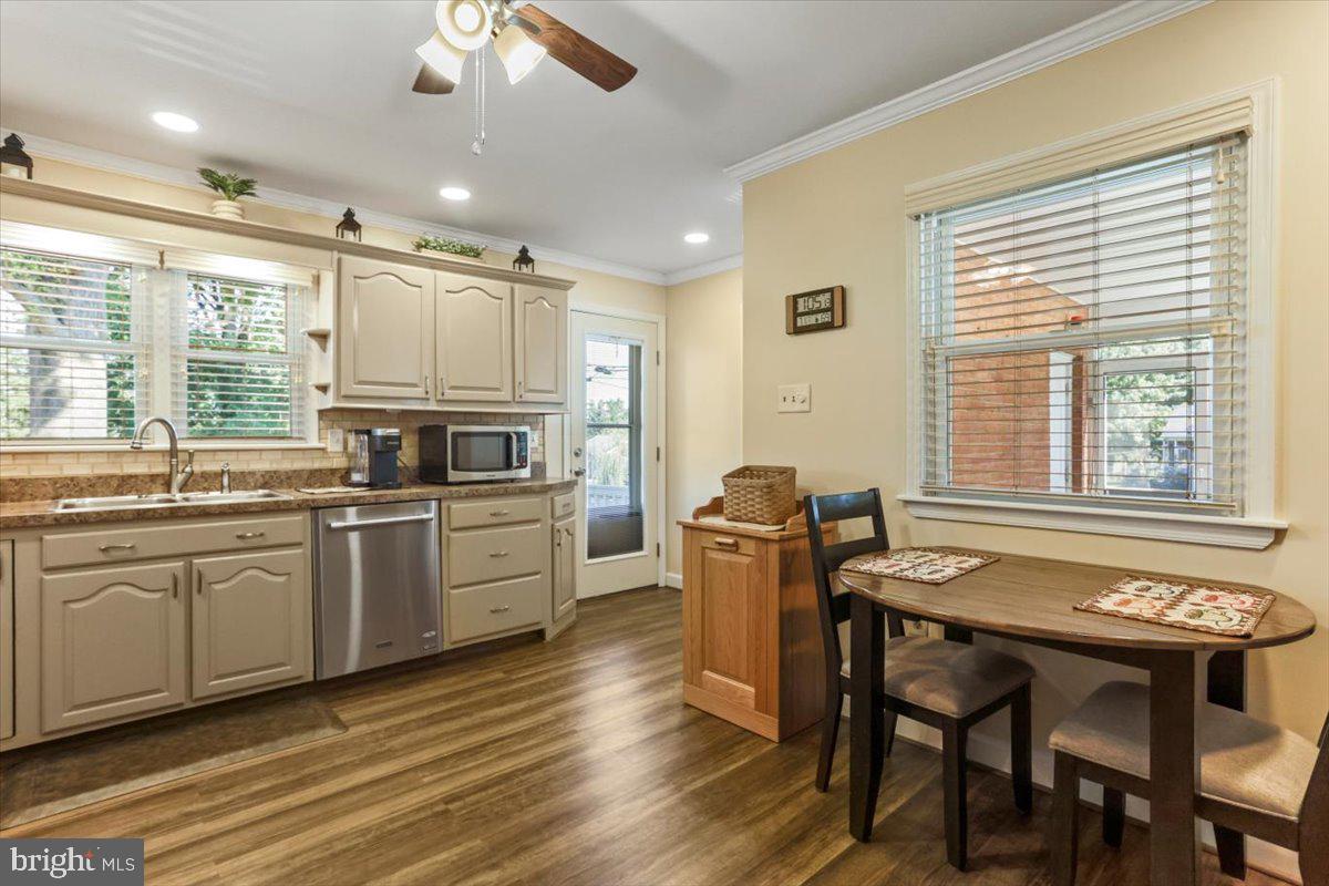 CLOVERTON - Residential