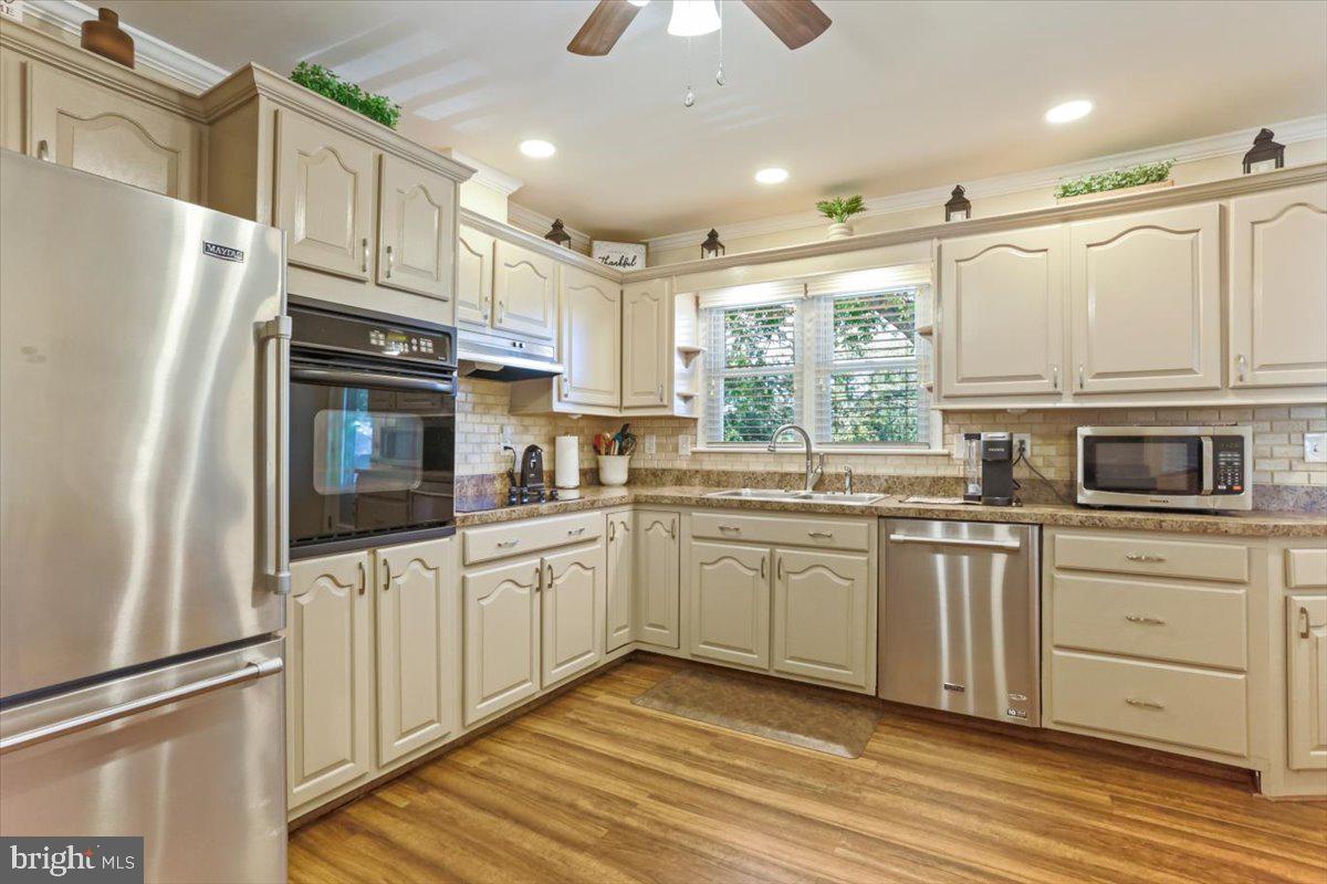 CLOVERTON - Residential