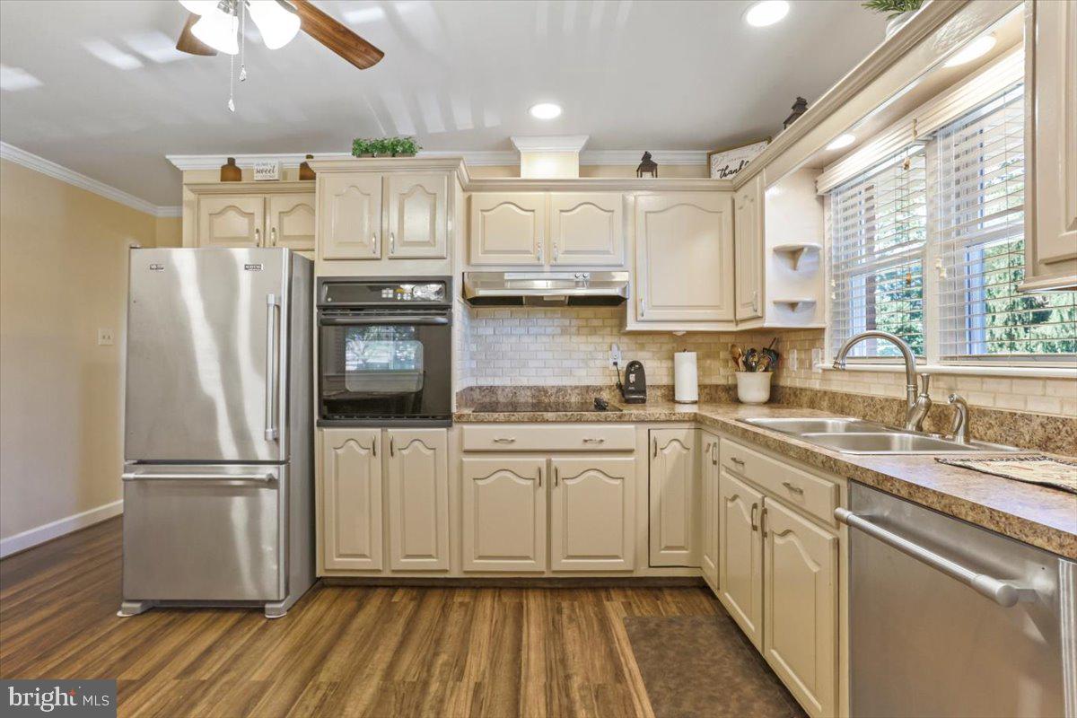 CLOVERTON - Residential