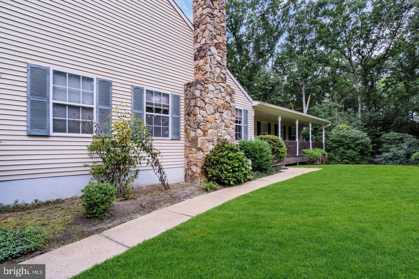 1 WOODLAND AVENUE