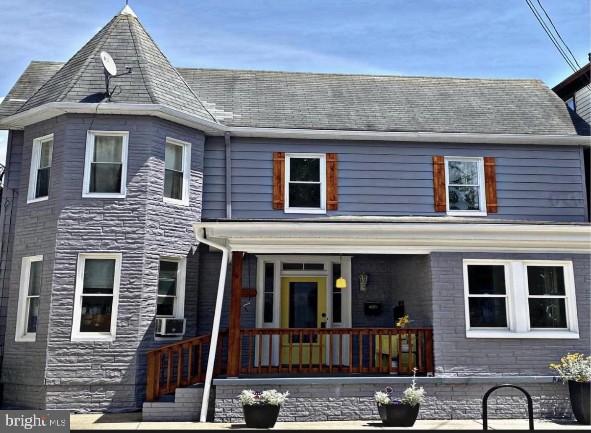 DOWNTOWN BRUNSWICK - Residential