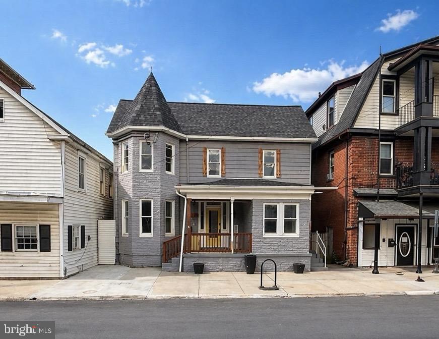 DOWNTOWN BRUNSWICK - Residential