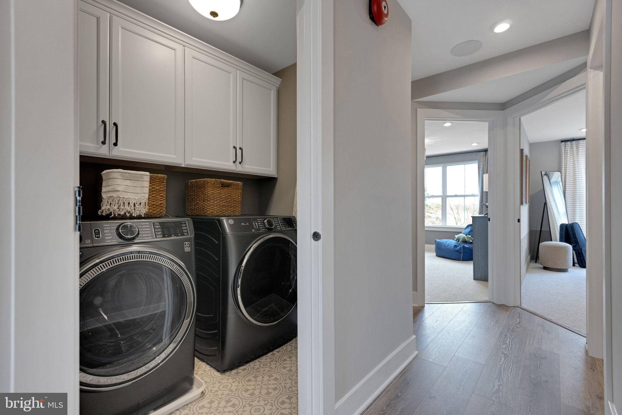 WESTVIEW SQUARE - Residential