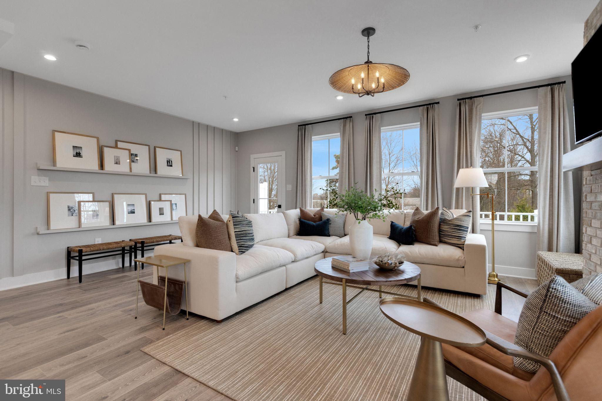 WESTVIEW SQUARE - Residential