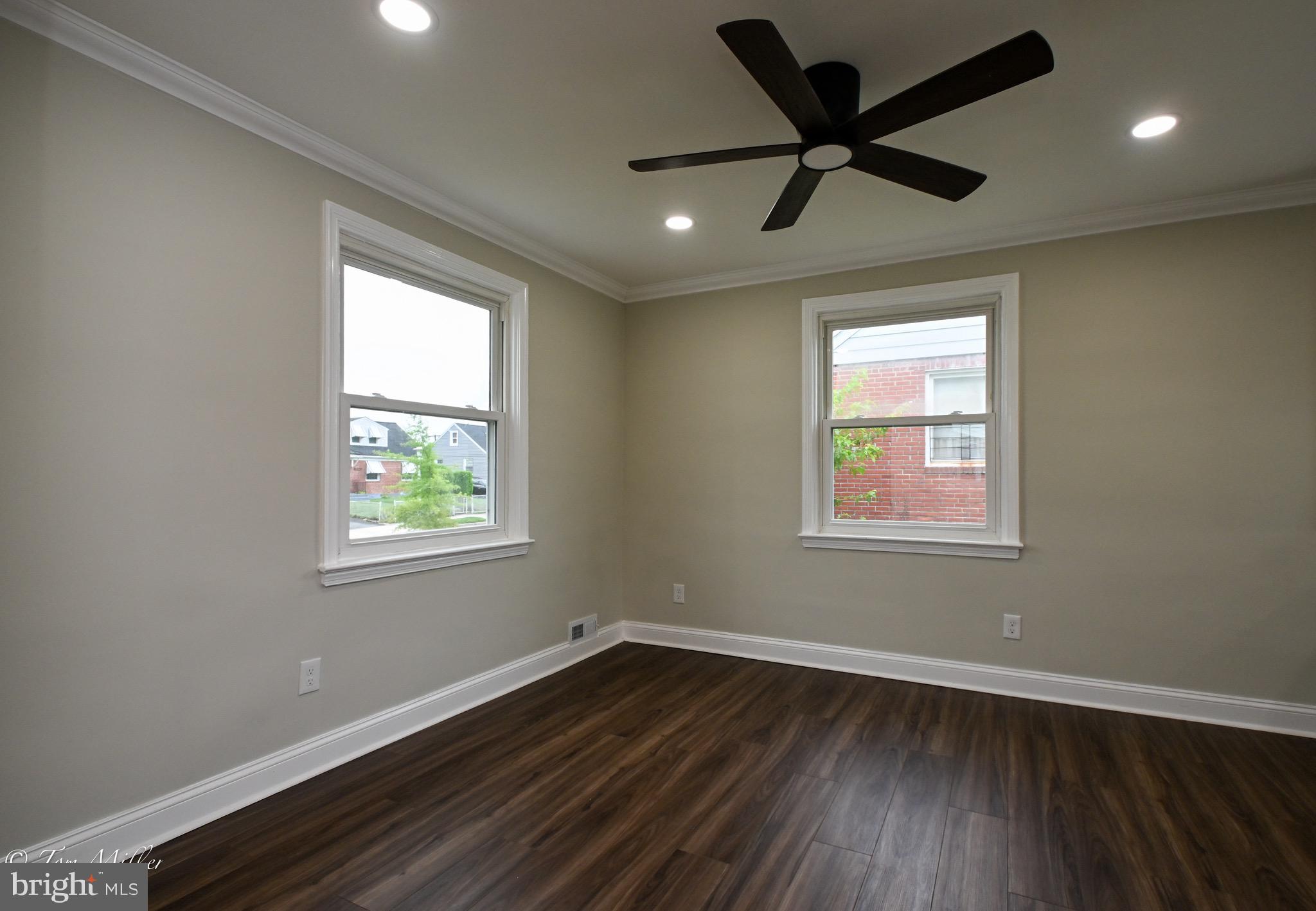 KENILWORTH PARK - Residential