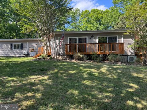 Photo of 1810 Ridge Road, HAYMARKET, VA 20169 (MLS # VAPW2119378)