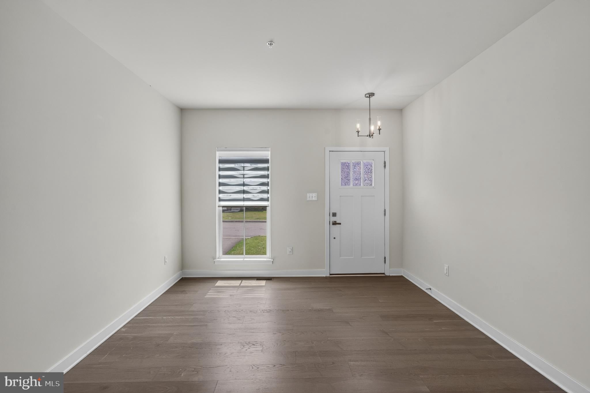 1047 WATSON COURT