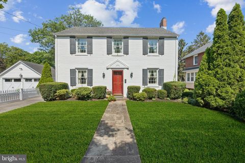 225 CRYSTAL LAKE AVENUE AUDUBON NJ 08106