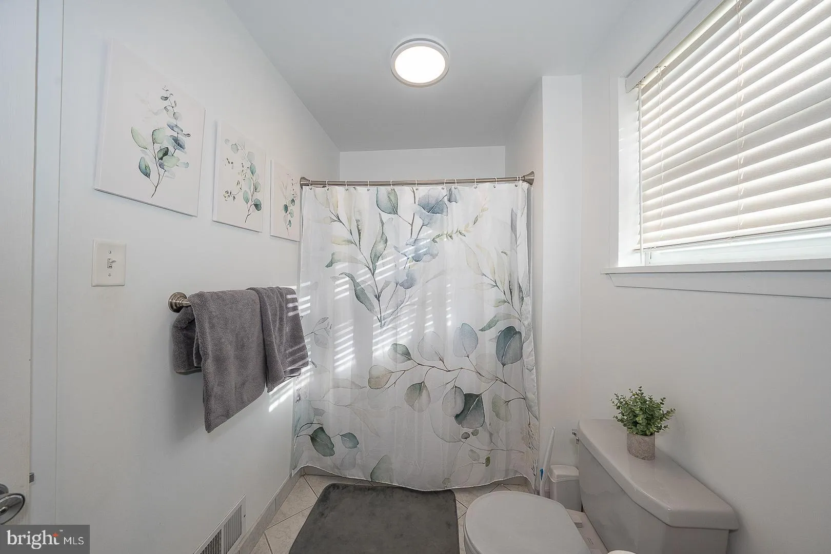 Phoenixville, Pennsylvania 19460, United States, 3 Bedrooms Bedrooms, ,2 BathroomsBathrooms,Residential,Coming Soon,244544