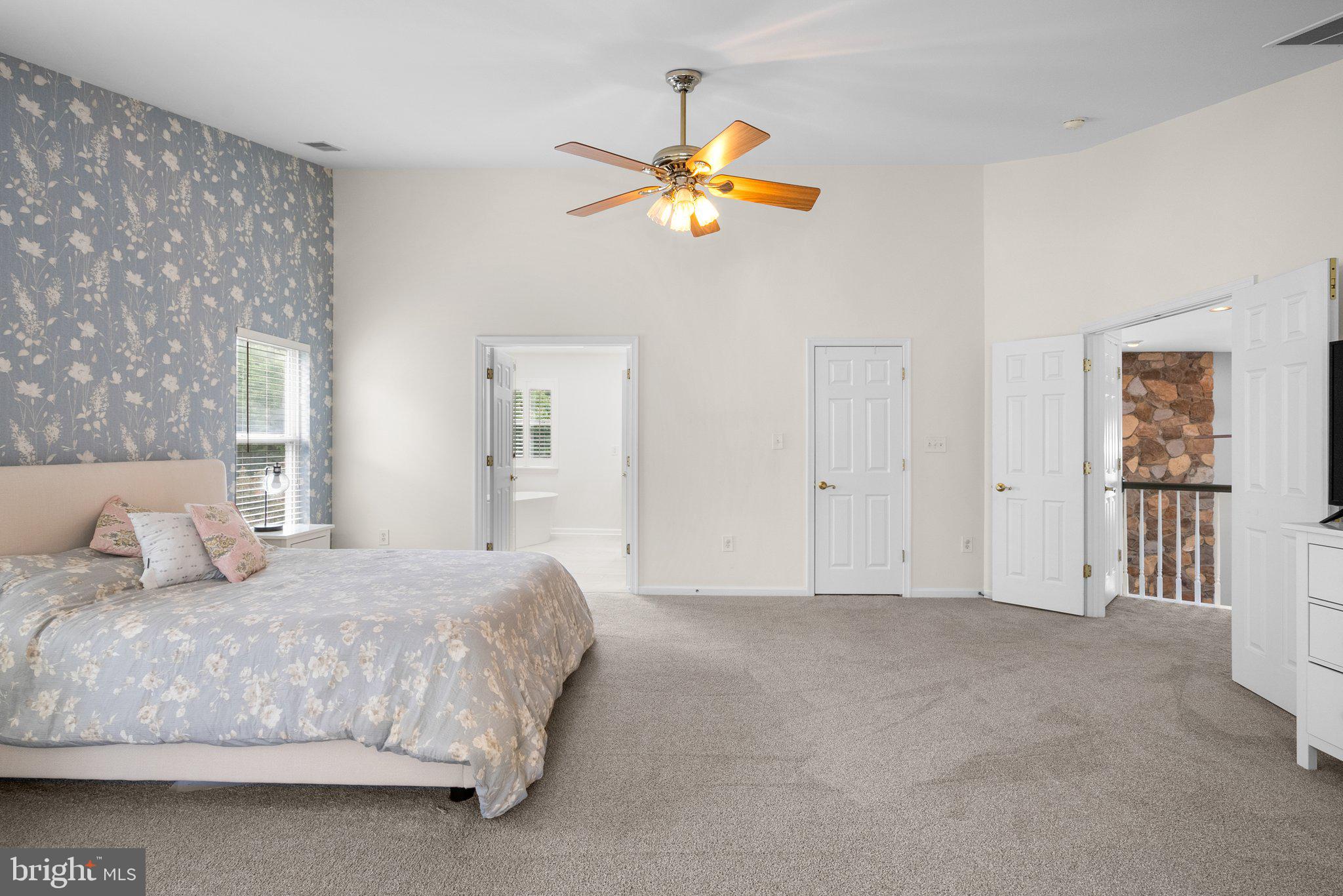 NORTHRIDGE - Residential