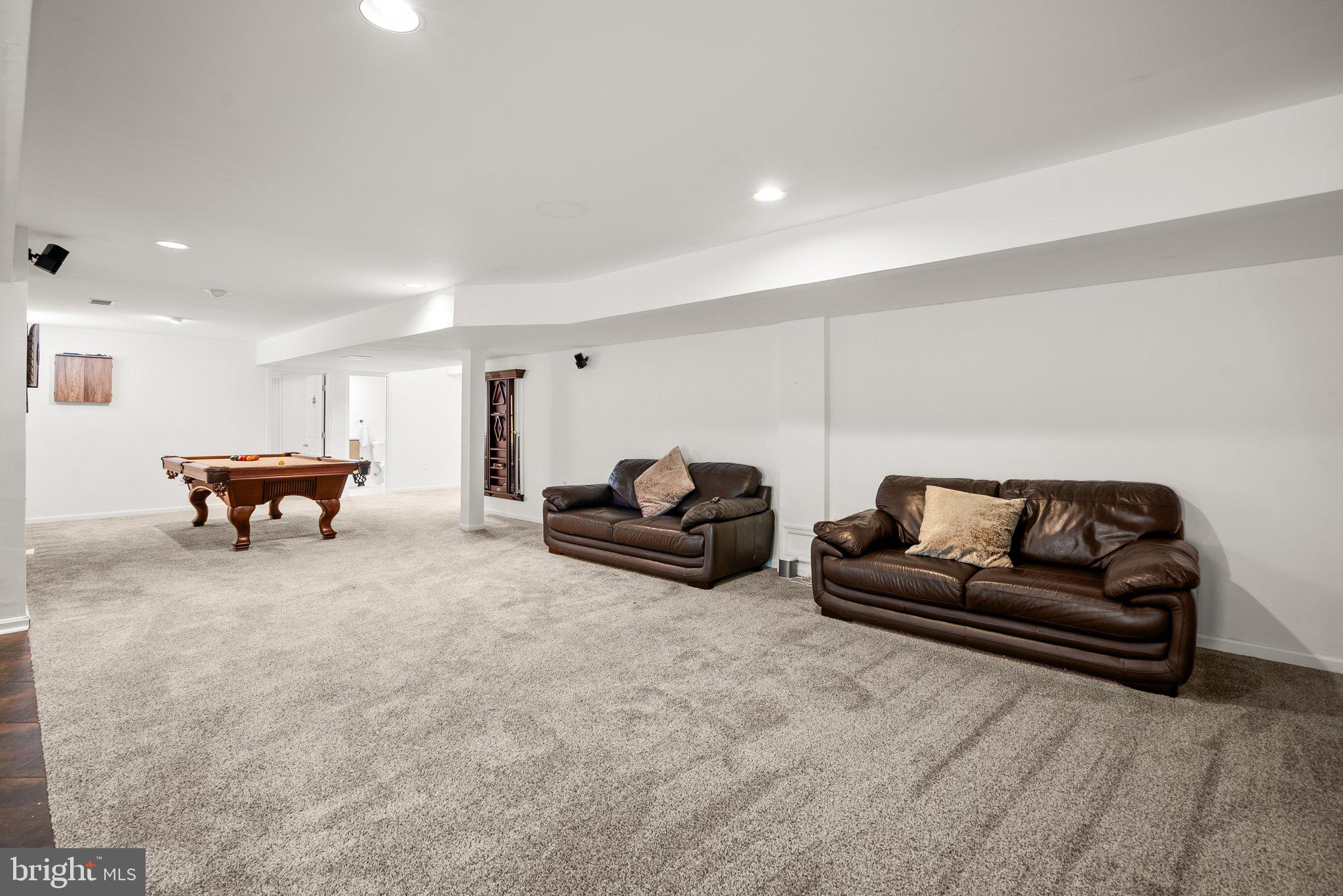 NORTHRIDGE - Residential