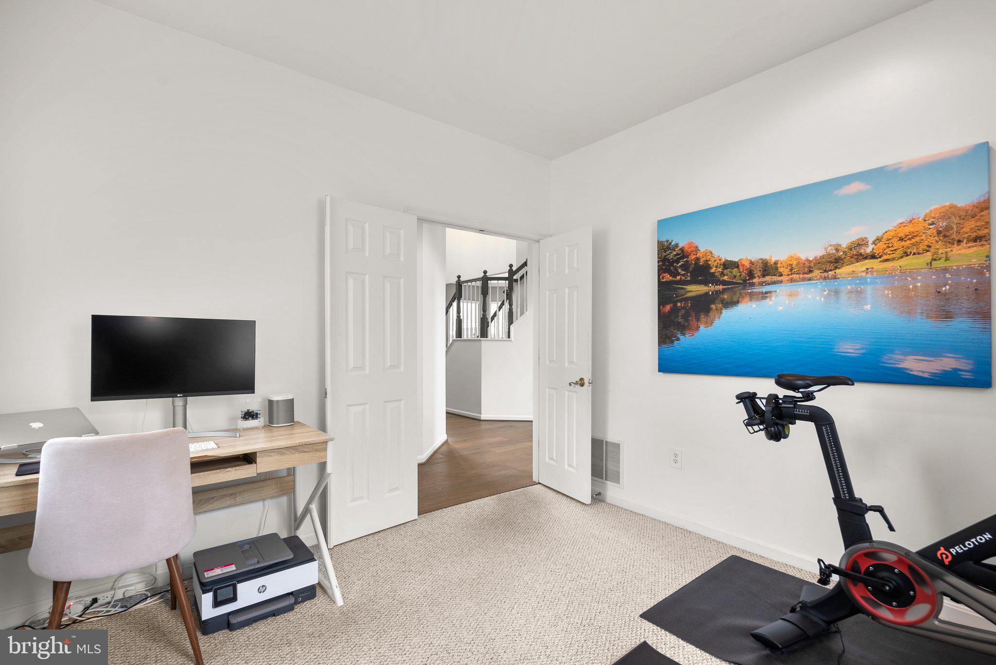 NORTHRIDGE - Residential