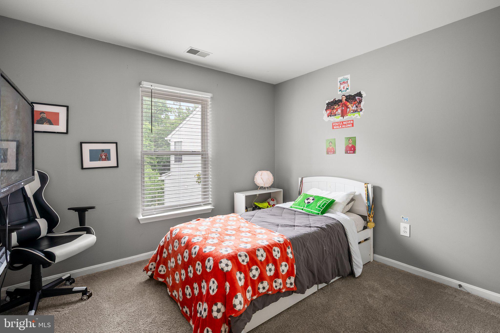 NORTHRIDGE - Residential