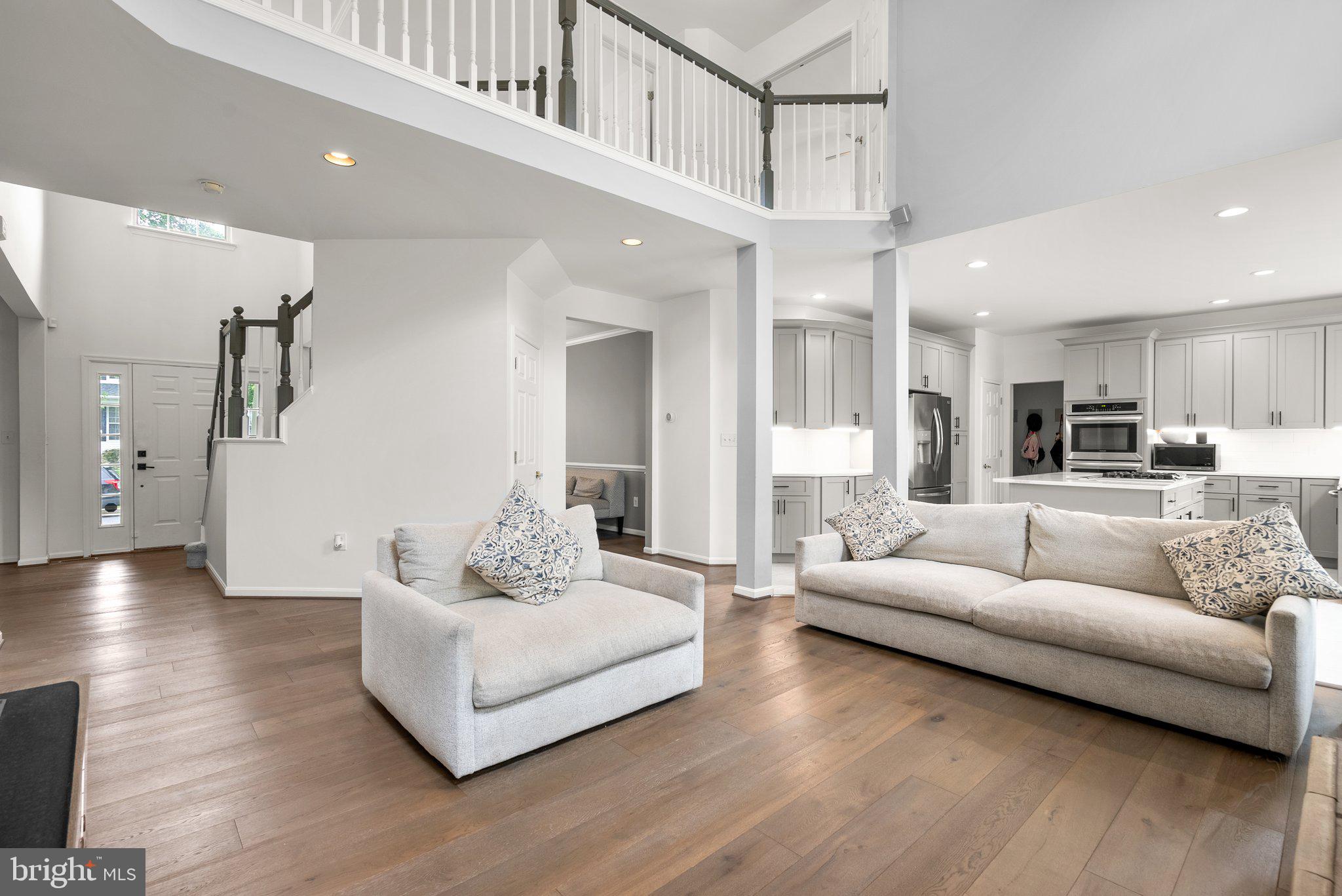 NORTHRIDGE - Residential