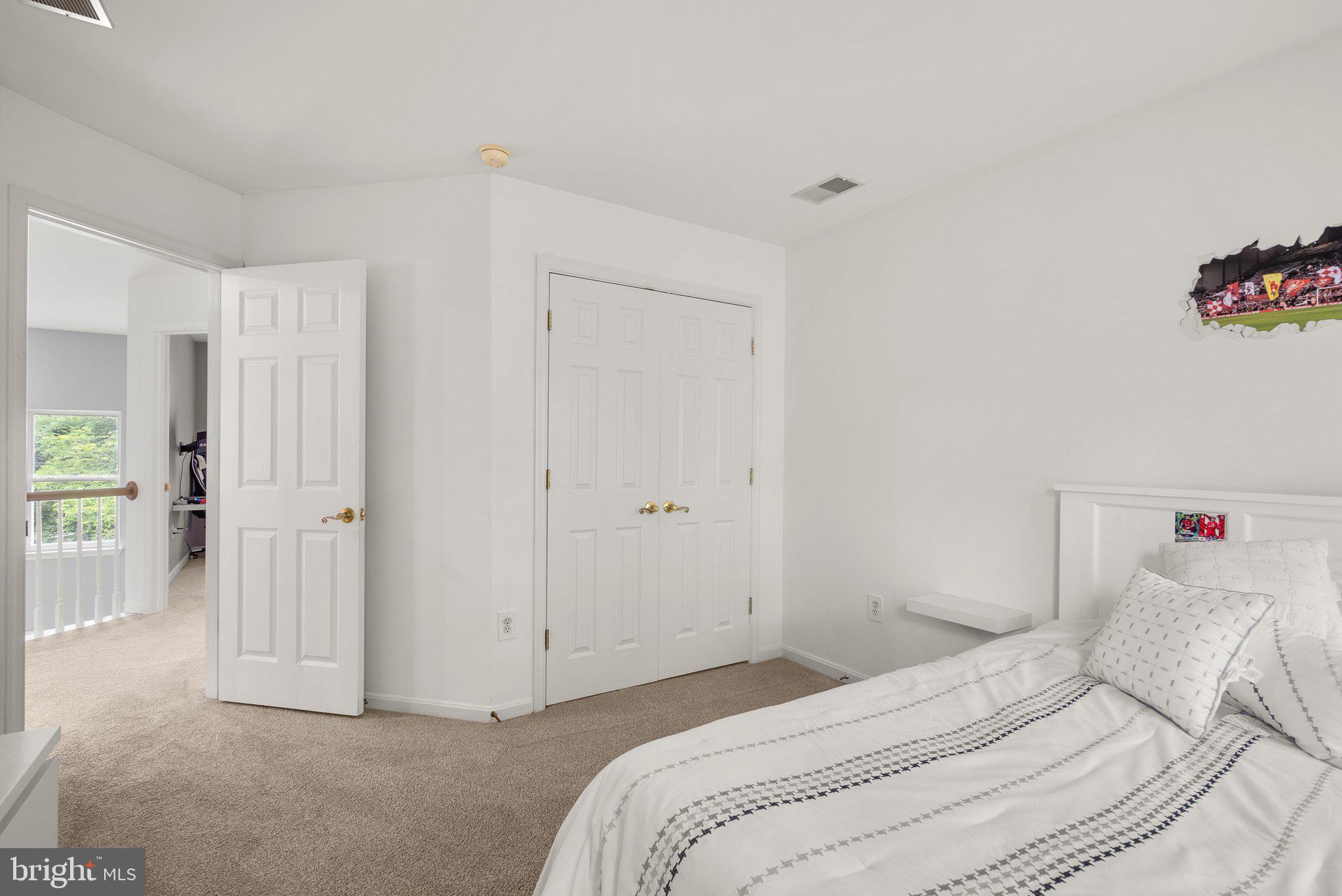 NORTHRIDGE - Residential