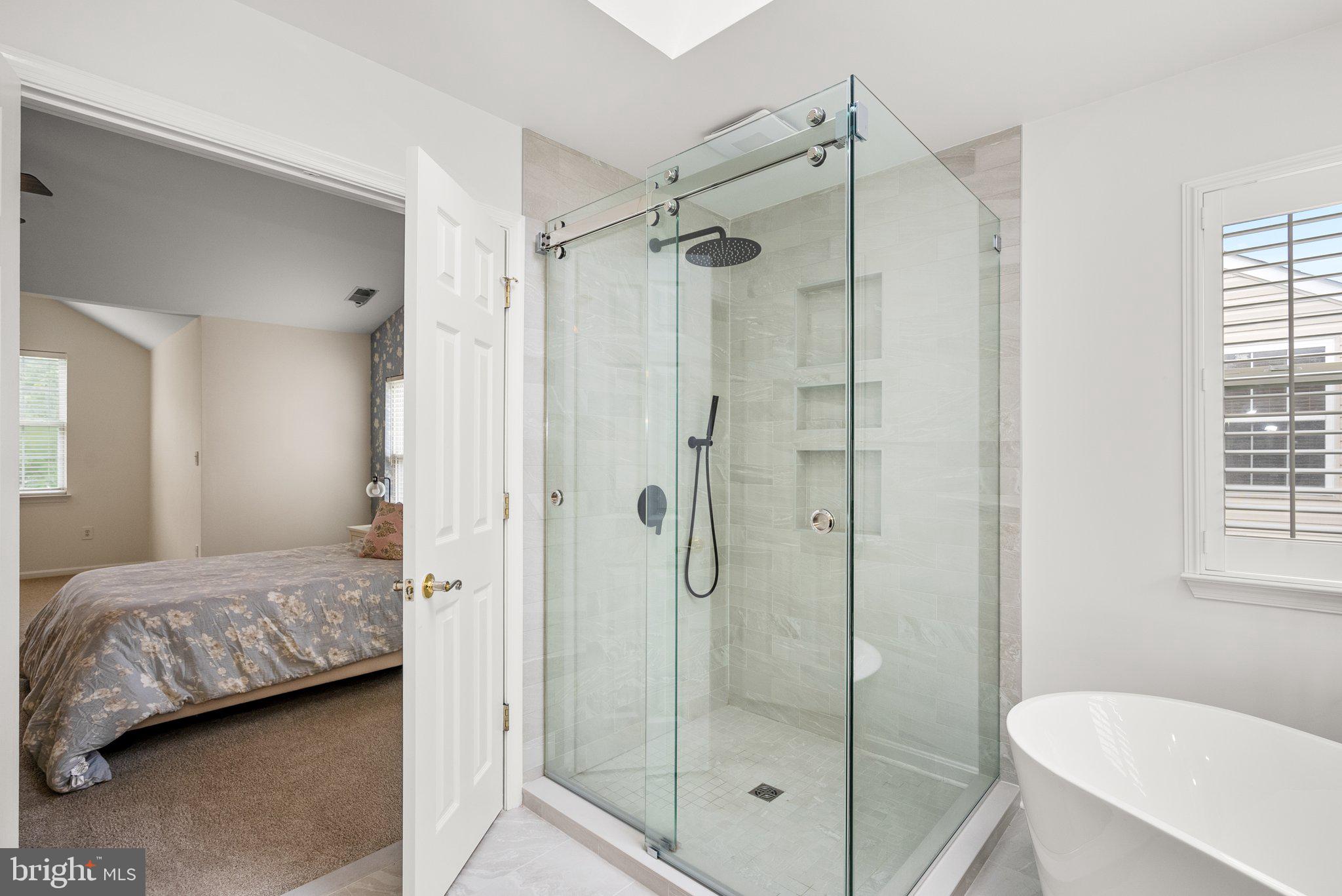 NORTHRIDGE - Residential