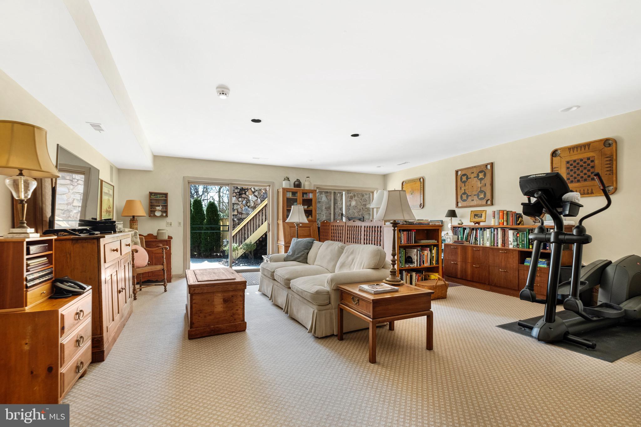 HERMITAGE - Residential